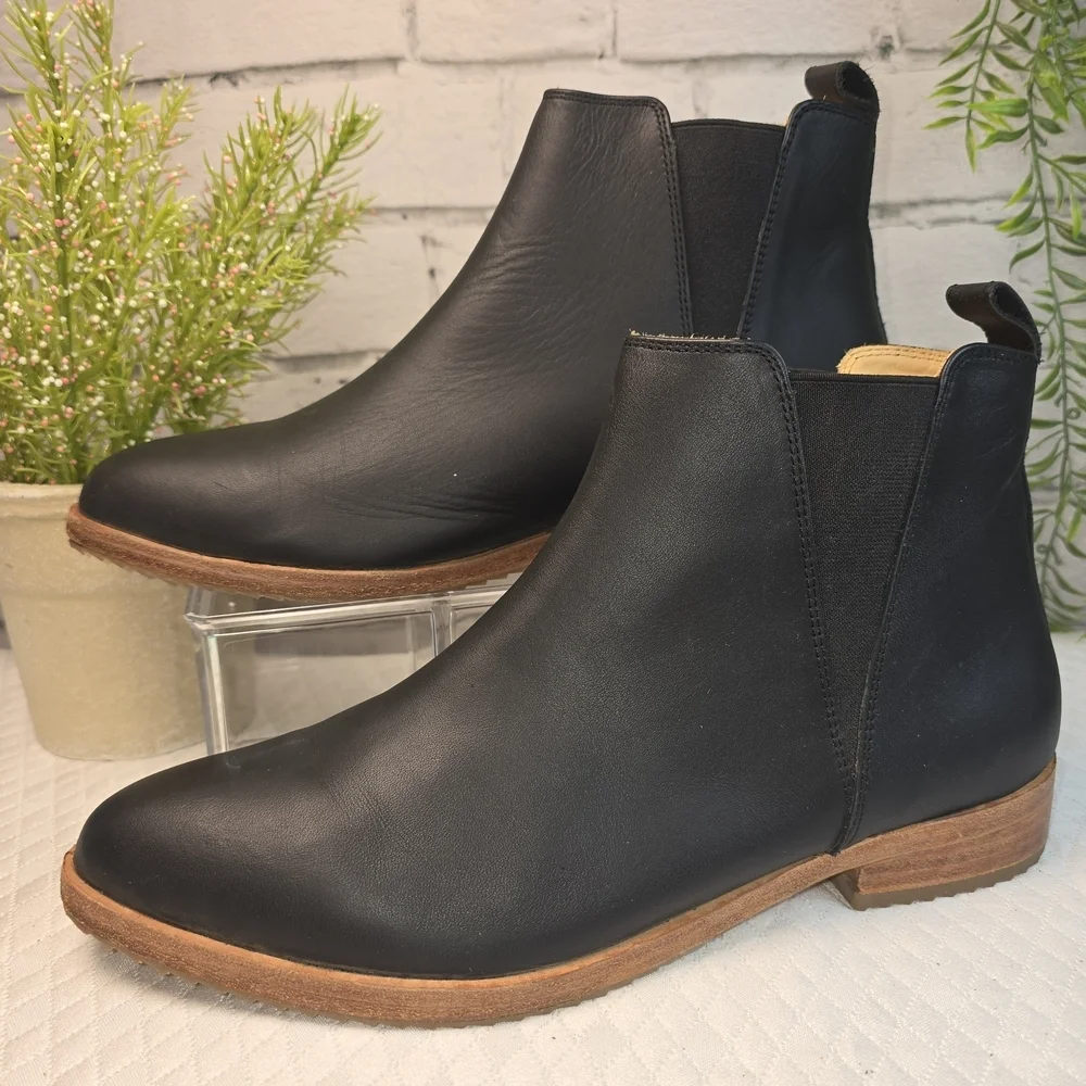 NISOLO EVA EVERYDAY CHELSEA BOOT BLACK LEATHER SIDE STRETCH WOMENS 10 EUC